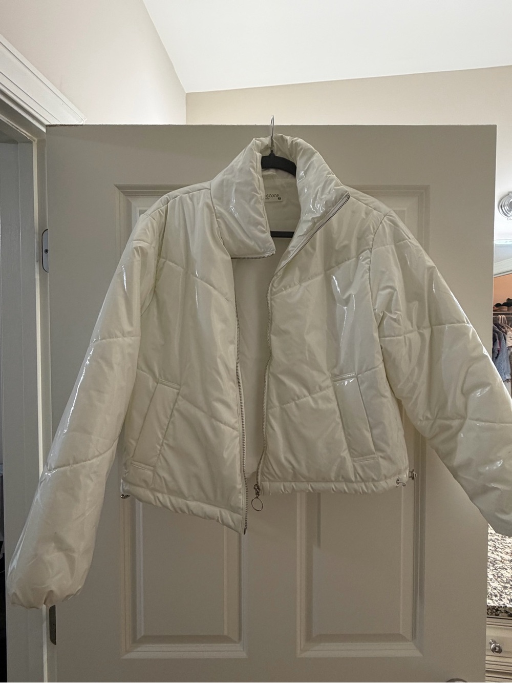 Women’s Glossy Off-White Puffer Jacket